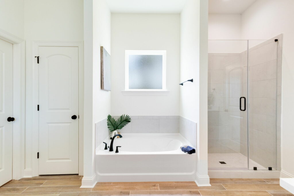 18-web-or-mls-Longleaf Model Home-17