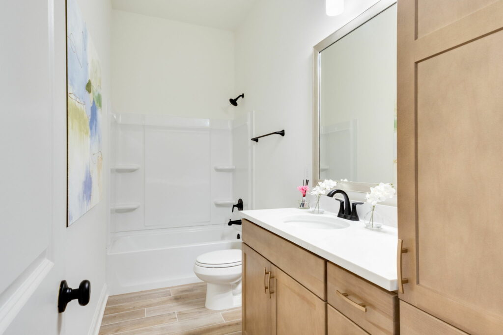 24-web-or-mls-Longleaf Model Home-23