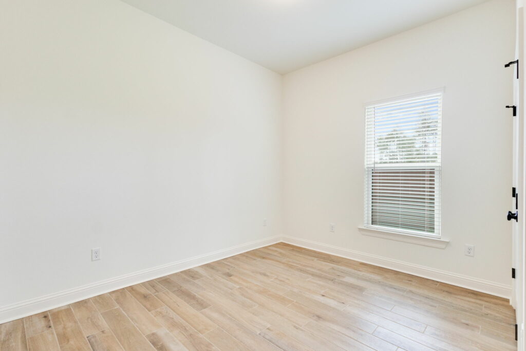 25-web-or-mls-Longleaf Model Home-24