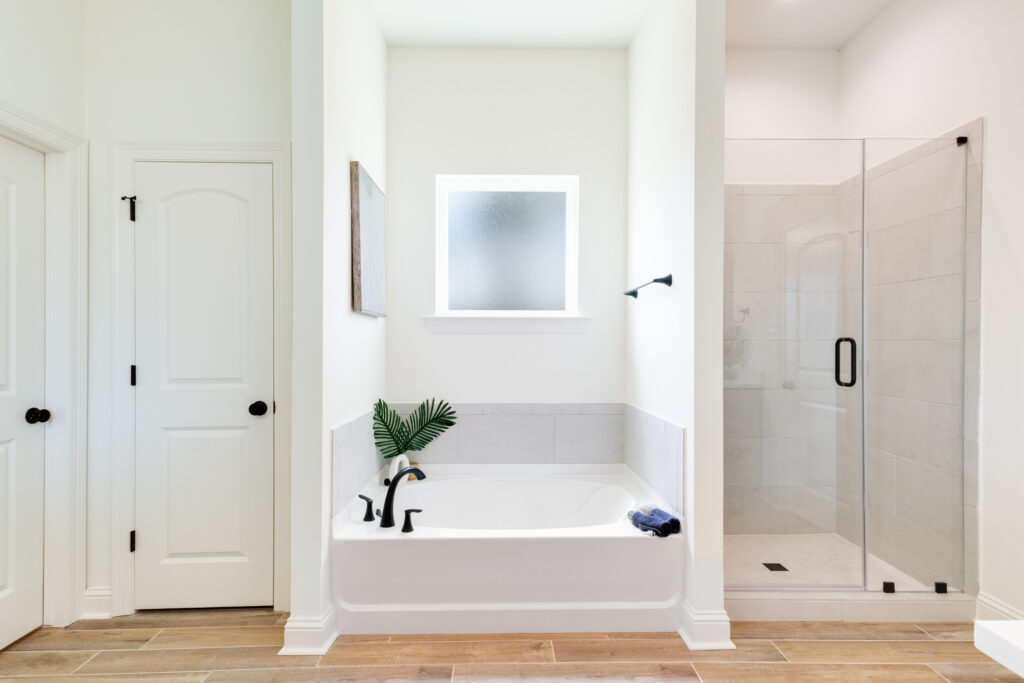 Longleaf Master Bathroom (2)